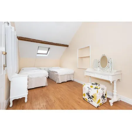 Spacious Bright & Homely House By The River Ouse * York