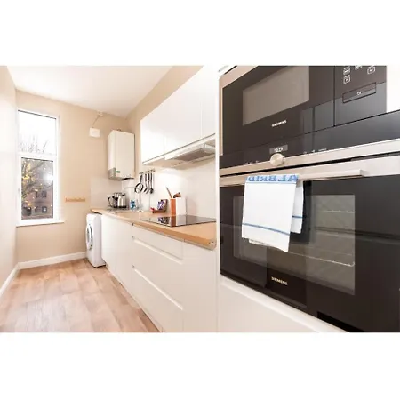 Spacious Bright & Homely House By The River Ouse