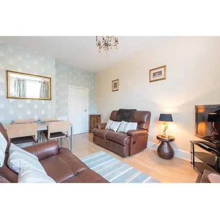 Apartman Spacious Bright & Homely House By The River Ouse