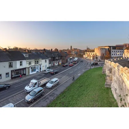 Apartman Spacious Bright & Homely House By The River Ouse York